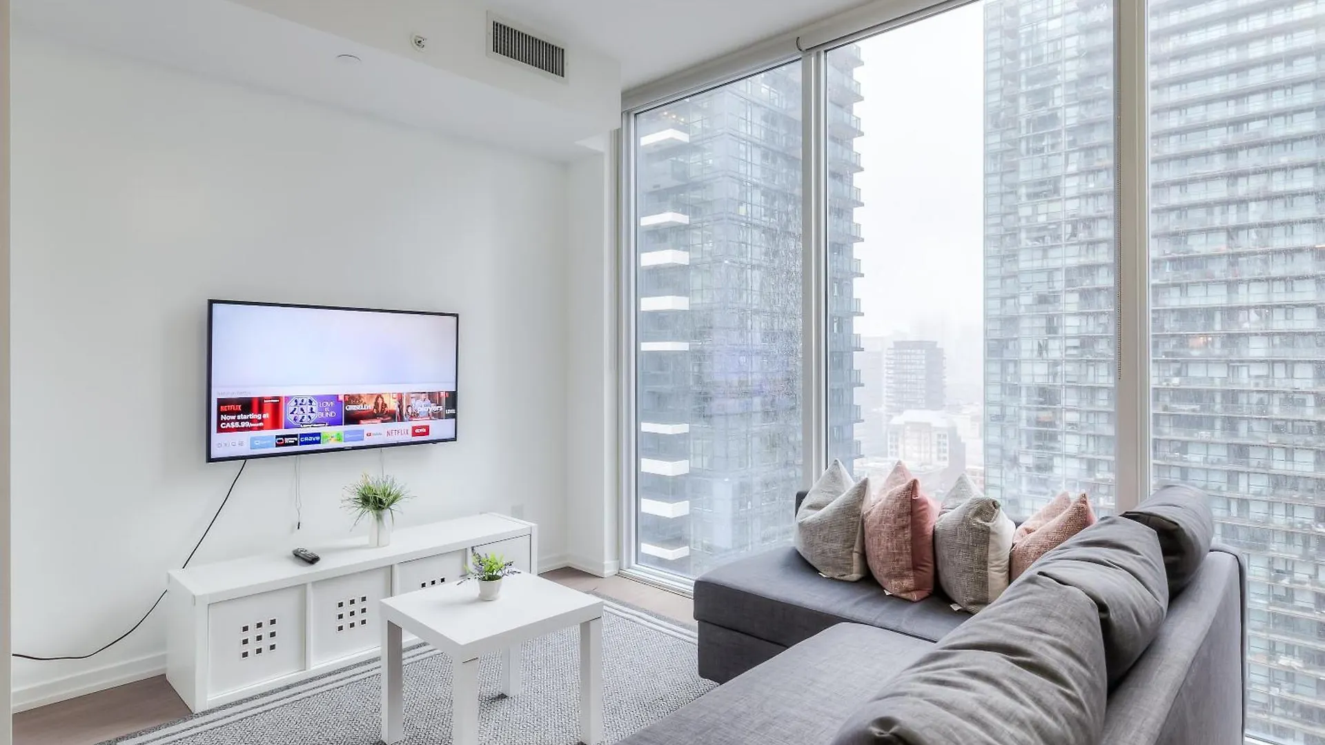 Atlas Suites Furnished Apartments- Iceboat Terrace Toronto