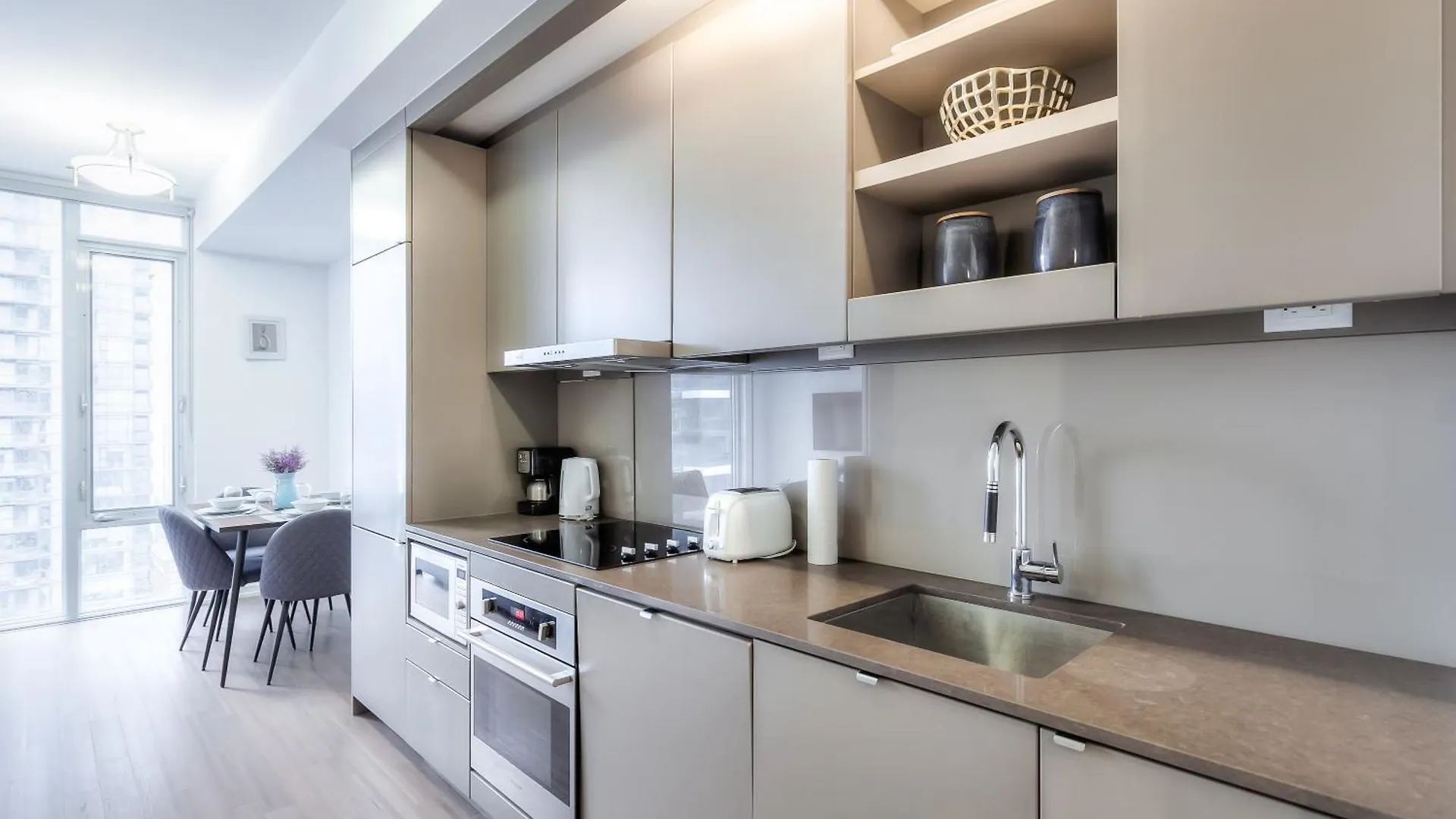 Atlas Suites Furnished Apartments- Iceboat Terrace Toronto 3*,  Canada