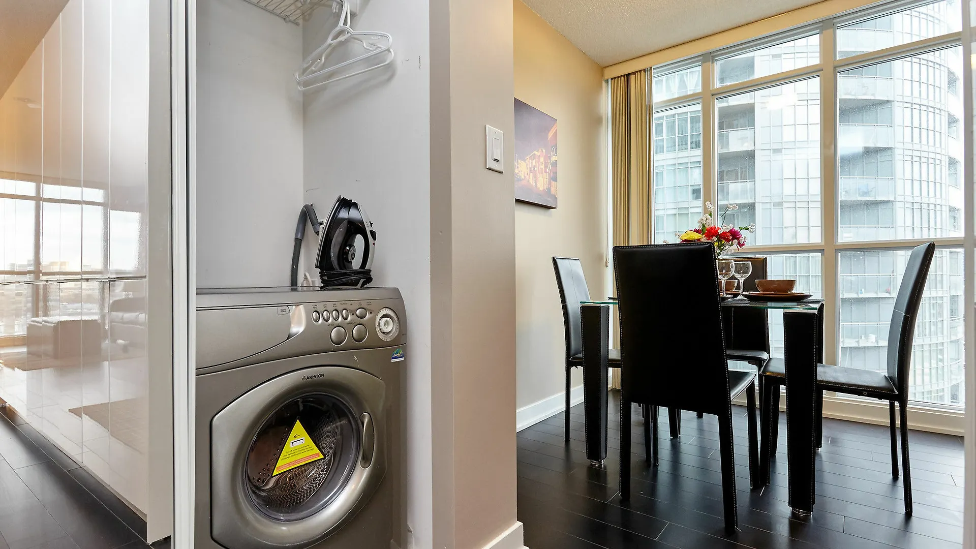 Atlas Suites Furnished Apartments- Iceboat Terrace Toronto Canada
