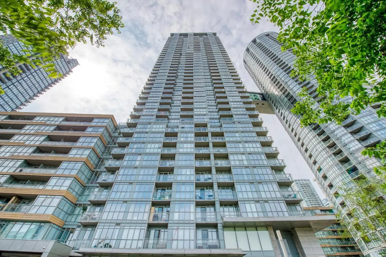 *** Gasthof Atlas Suites Furnished Apartments- Iceboat Terrace Toronto Kanada