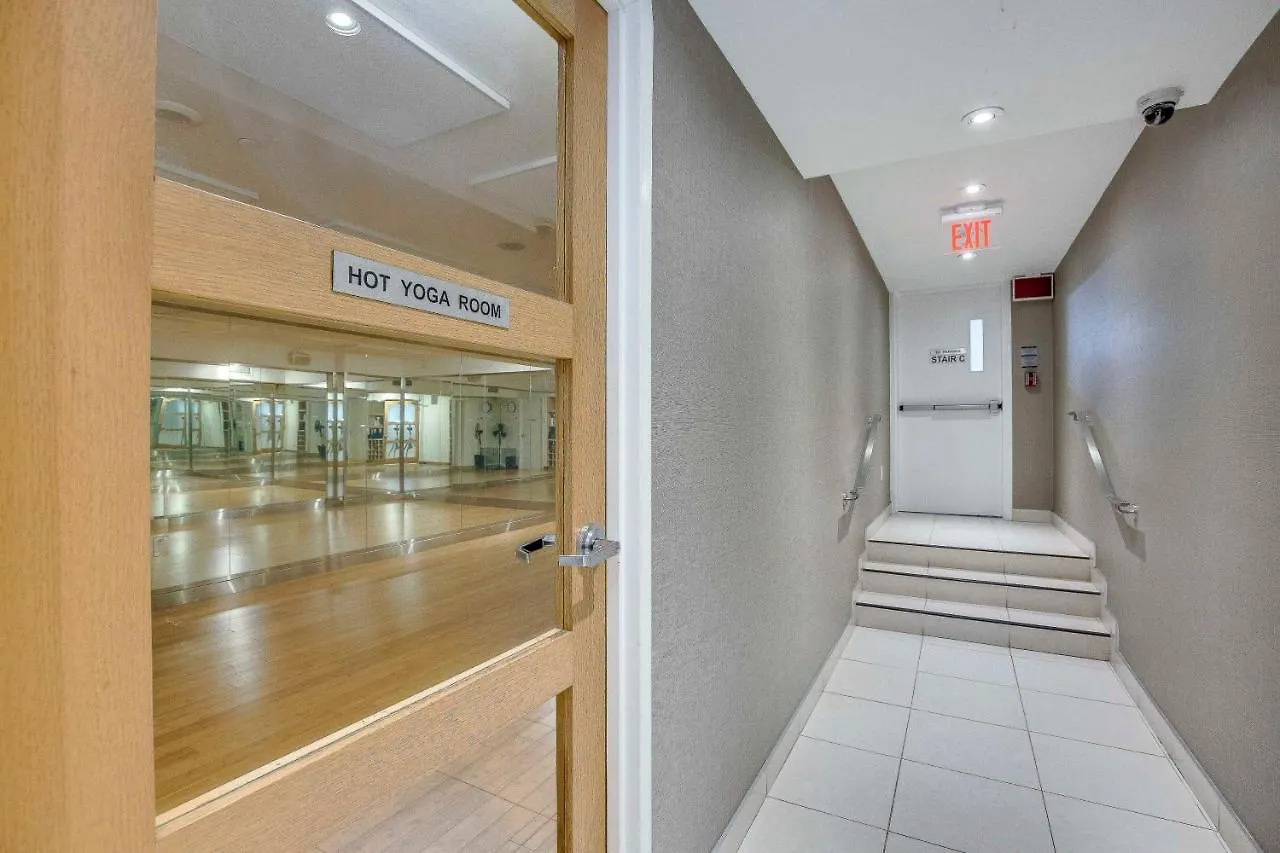 Atlas Suites Furnished Apartments- Iceboat Terrace Toronto Kanada