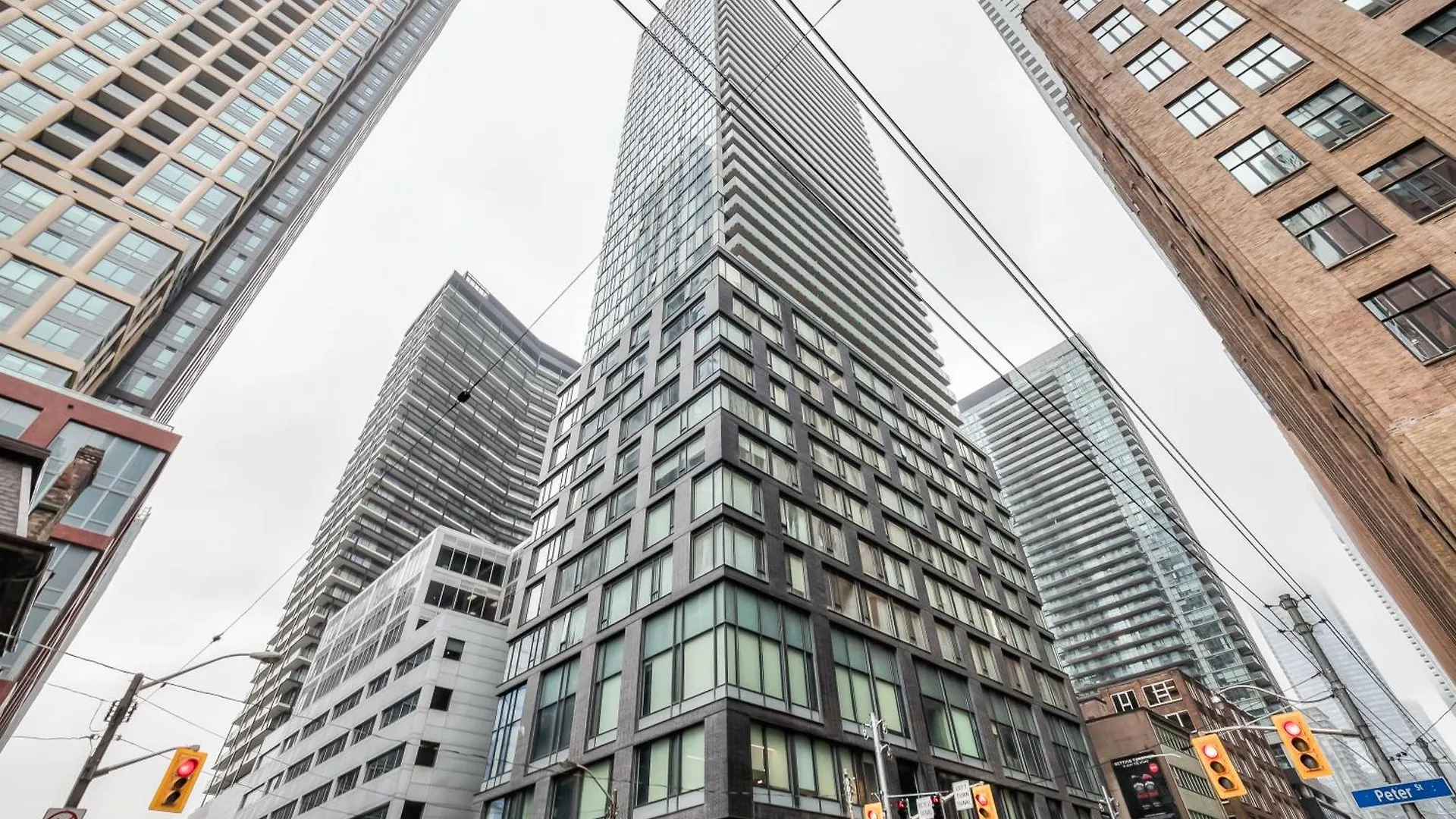Atlas Suites Furnished Apartments- Iceboat Terrace Toronto