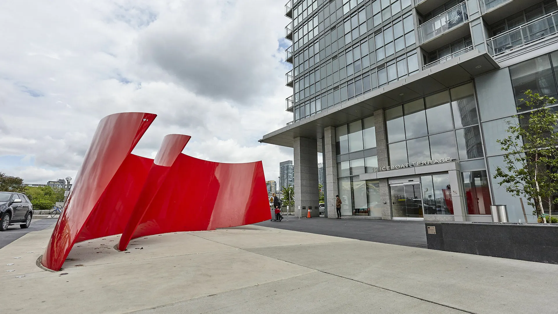 Atlas Suites Furnished Apartments- Iceboat Terrace Toronto Inn
